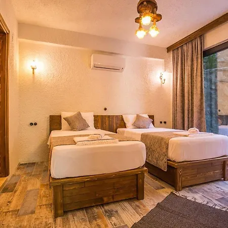 Villa Keyf Inlice, 4 Bedroom, Large Pool And Fully Pricacy Garden And Pool Inlice