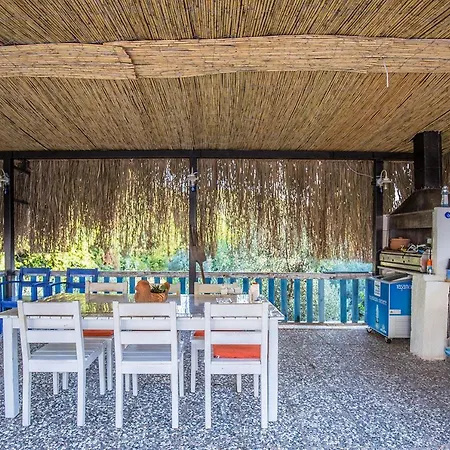 Keyf Inlice, 4 Bedroom, Large Pool And Fully Pricacy Garden And Pool